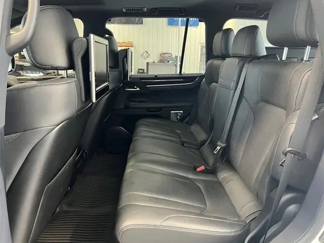 2021 Lexus LX 570 Two-Row