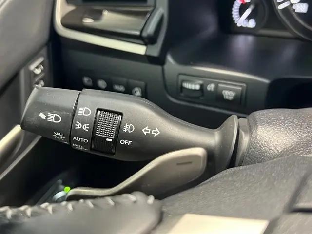 2021 Lexus LX 570 Two-Row