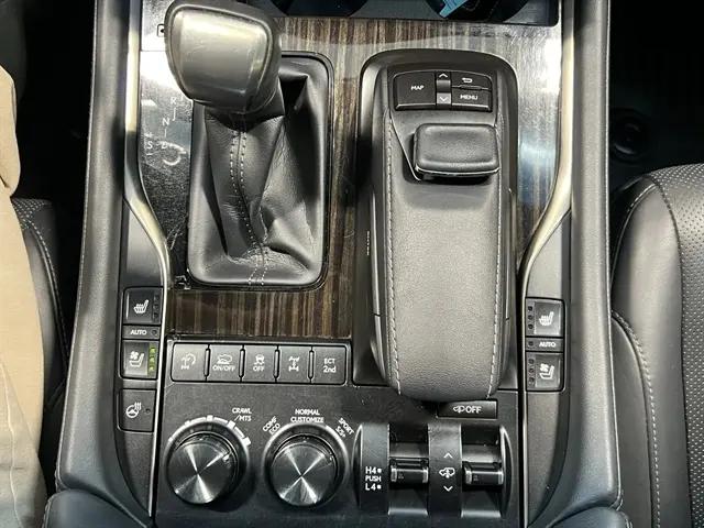 2021 Lexus LX 570 Two-Row
