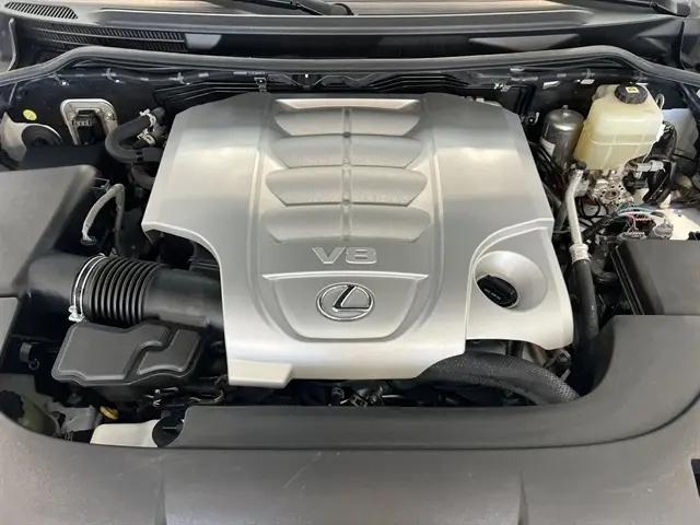 2021 Lexus LX 570 Two-Row