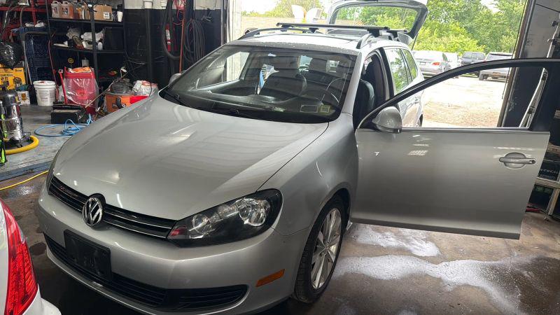 2011 Volkswagen Jetta SportWagen 2.5L SE for sale in Elyria, OH