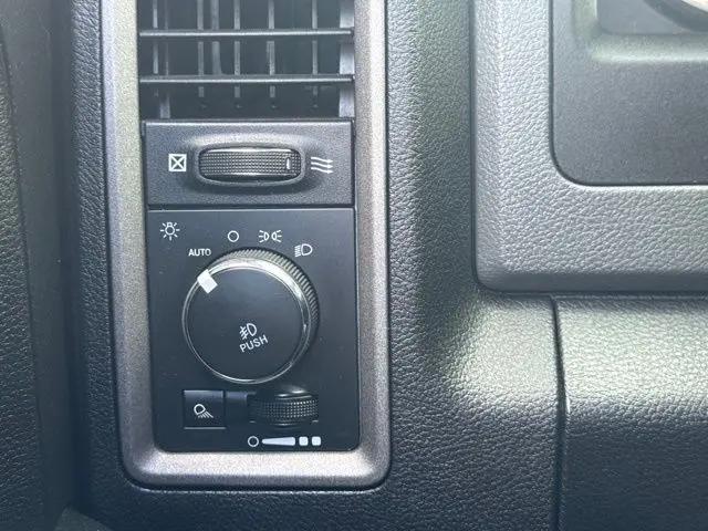 2018 Ram 1500 Express Quad Cab 4x4 64 Box