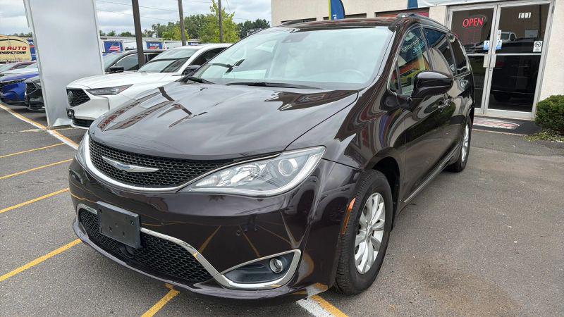 2018 Chrysler Pacifica Touring L for sale in New Britain, CT