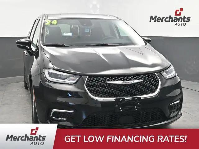 2024 Chrysler Pacifica Touring L for sale in Hooksett, NH