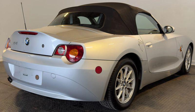 2003 BMW Z4 2.5i