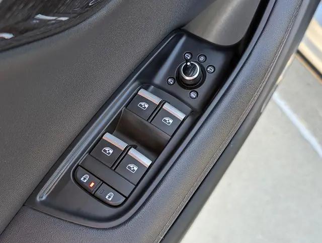 2024 Audi Q7 Premium Plus 55 TFSI quattro Tiptronic
