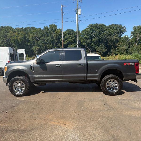 2017 Ford F-250 LARIAT