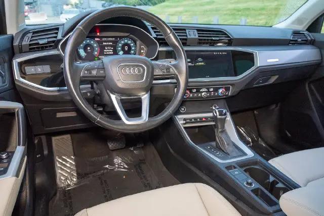 2023 Audi Q3 Premium 45 TFSI S line quattro Tiptronic