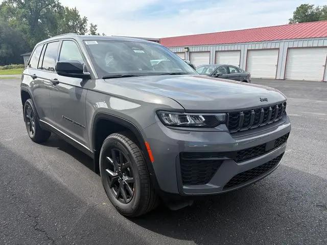 2027 Jeep Grand Cherokee Laredo Altitude for sale in Attica, NY