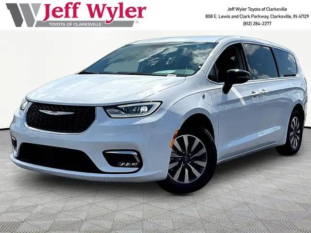 2024 Chrysler Pacifica Hybrid Select for sale in Clarksville, IN