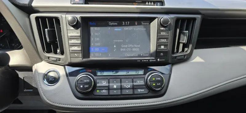 2017 Toyota RAV4 XLE