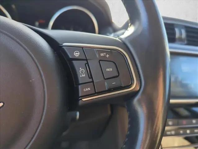 2017 Jaguar F-PACE 35t Prestige