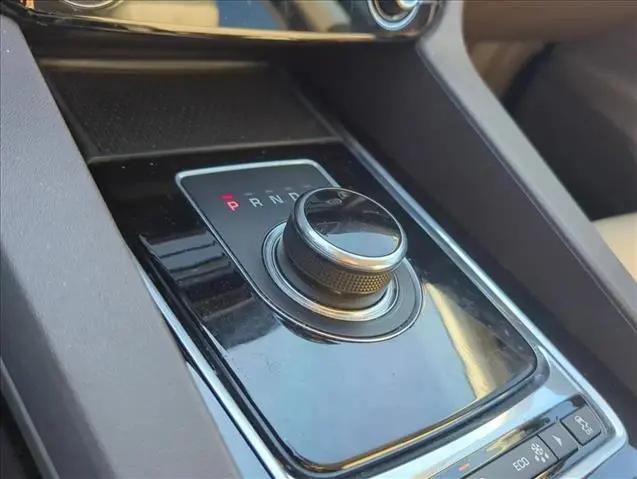 2017 Jaguar F-PACE 35t Prestige