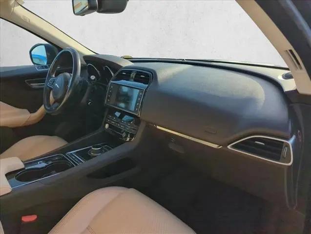 2017 Jaguar F-PACE 35t Prestige