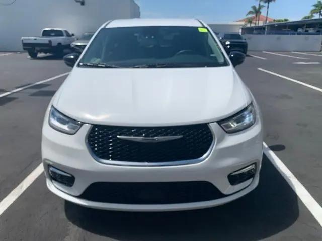 2024 Chrysler Pacifica Touring L for sale in Ventura, CA