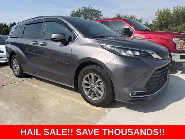 2022 Toyota Sienna XLE for sale in Cedar Falls, IA