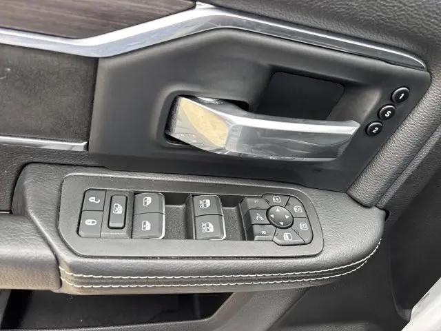 2025 Ram 2500 Laramie Crew Cab 4x4 64 Box