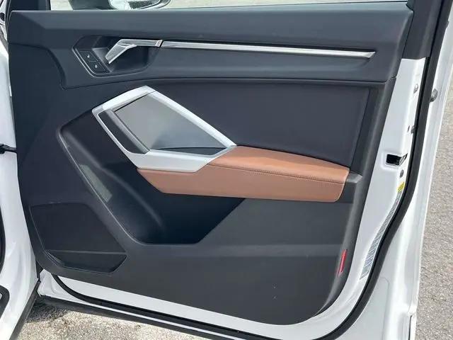 2025 Audi Q3 Premium 45 TFSI S line quattro Tiptronic