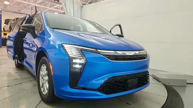2027 Chrysler Pacifica Select