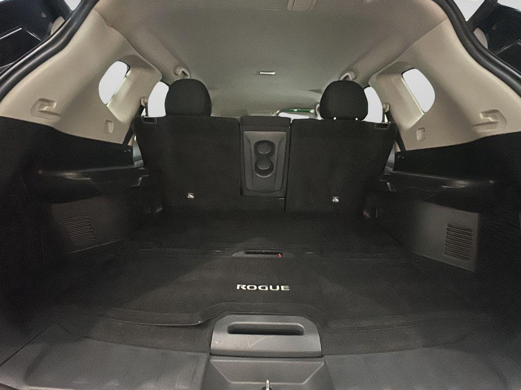 2018 Nissan Rogue SV - Photo 19