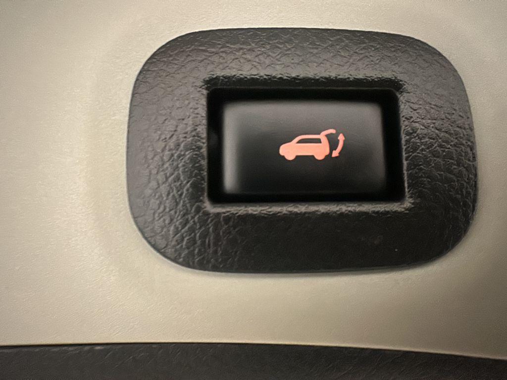 2018 Nissan Rogue SV - Photo 20