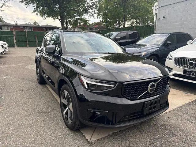 2026 Volvo XC40 Plus, B5 AWD Gas (mild hybrid), Dark for sale in Queens, NY