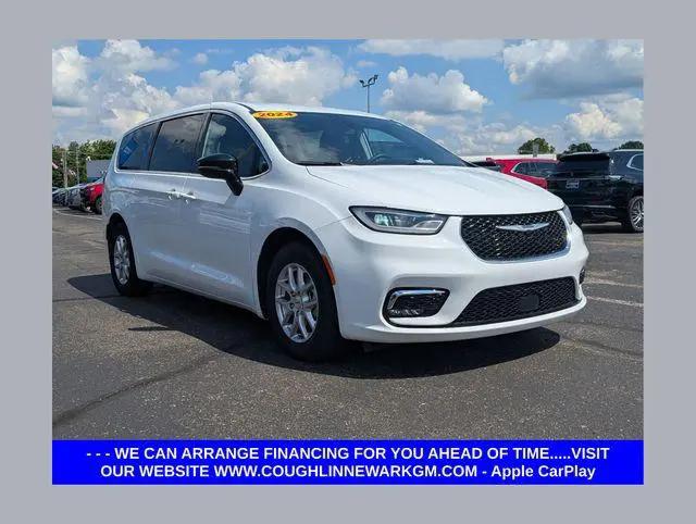 2024 Chrysler Pacifica Touring L for sale in Newark, OH