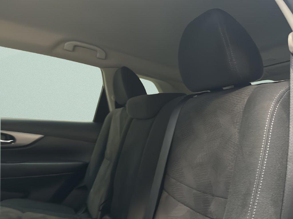 2016 Nissan Rogue S - Photo 12