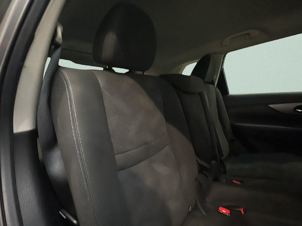 2016 Nissan Rogue S - Photo 14