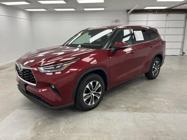 2021 Toyota Highlander XLE for sale in Waycross, GA