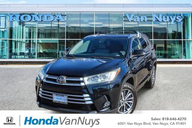 2018 Toyota Highlander XLE for sale in Van Nuys, CA