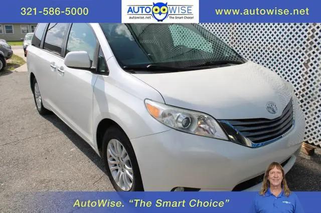 2015 Toyota Sienna XLE 8 Passenger for sale in Melbourne, FL