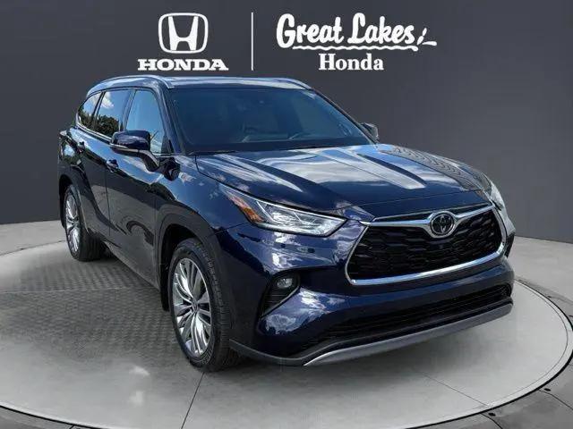 2022 Toyota Highlander Platinum for sale in Akron, OH
