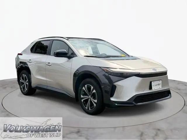 2023 Toyota bZ4X XLE for sale in West Islip, NY