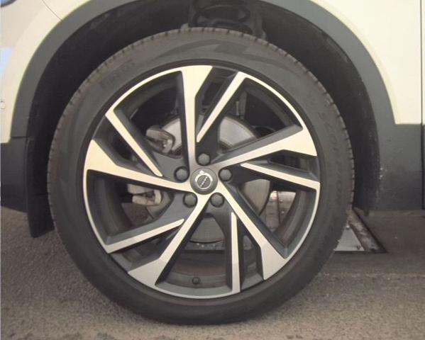 2021 Volvo XC40 T5 R-Design