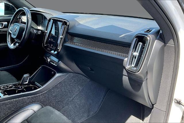 2021 Volvo XC40 T5 R-Design