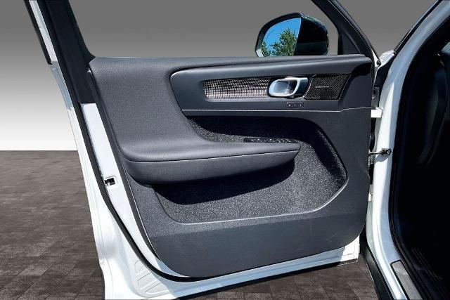 2021 Volvo XC40 T5 R-Design