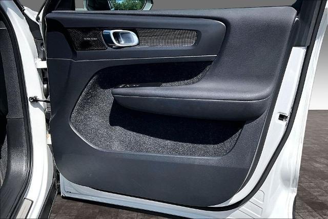 2021 Volvo XC40 T5 R-Design