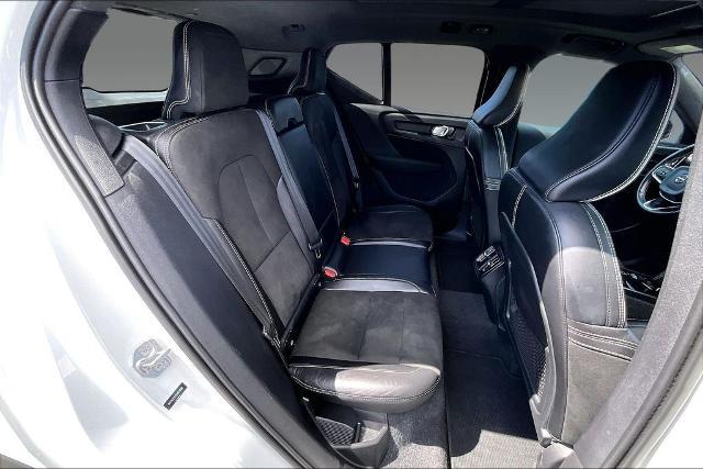 2021 Volvo XC40 T5 R-Design