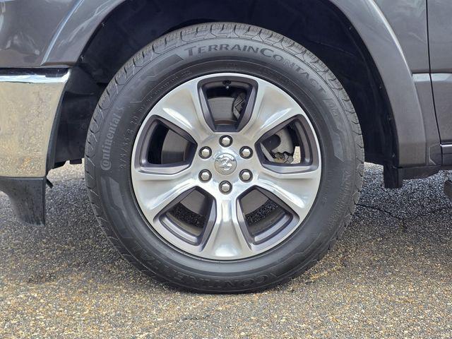 2022 Ram 1500 Laramie Crew Cab 4x2 57 Box