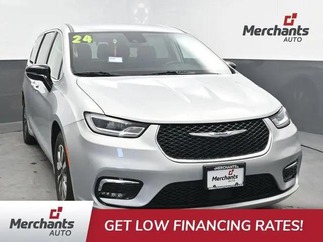 2024 Chrysler Pacifica Hybrid Select for sale in Hooksett, NH