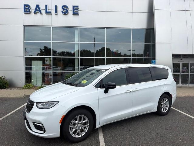 2025 Chrysler Pacifica Select for sale in Wilbraham, MA