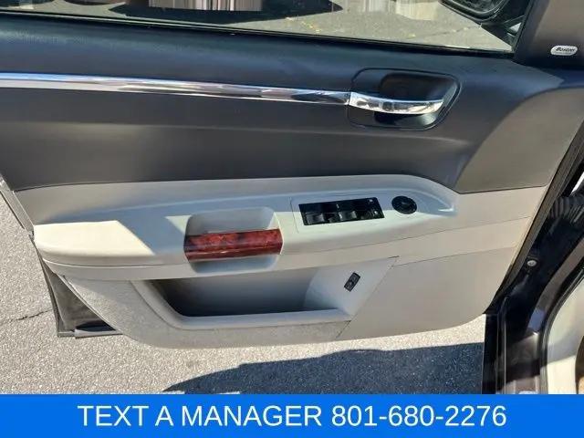 2005 Chrysler 300 C