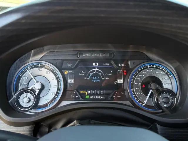 2022 Ram 1500 Limited Crew Cab 4x4 57 Box