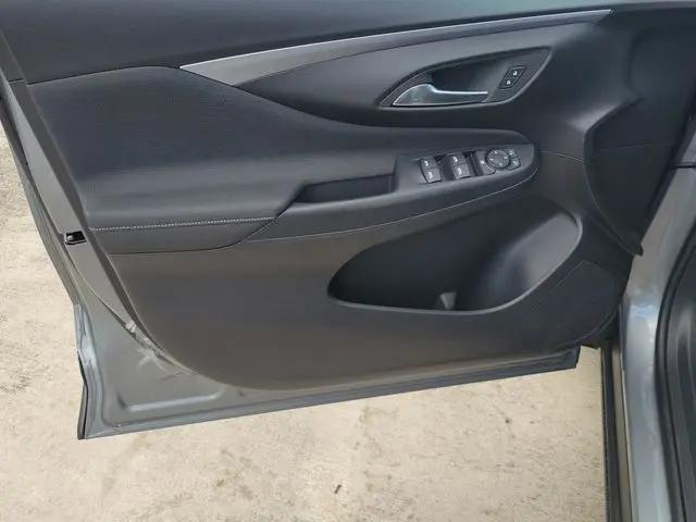 2026 Buick NV Preferred FWD