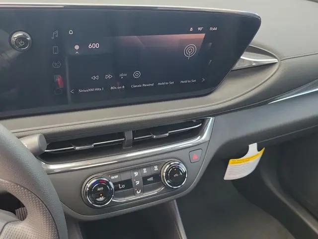 2026 Buick NV Preferred FWD