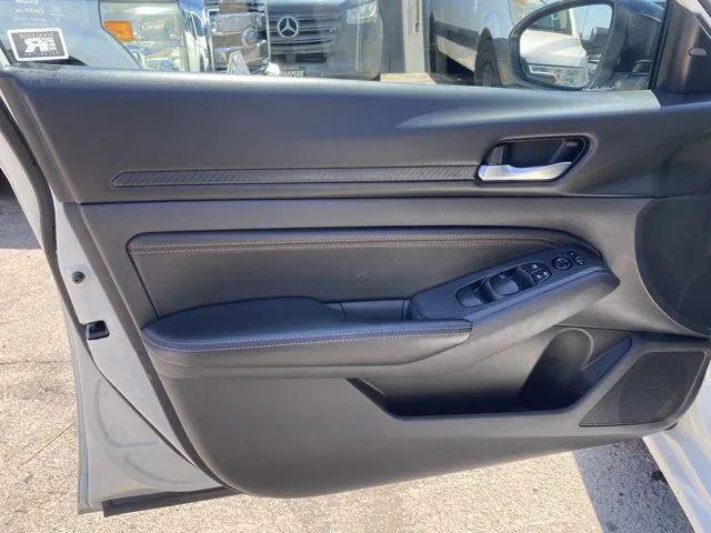 2020 Nissan Altima SR FWD