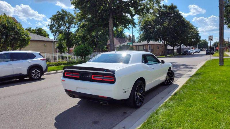 2015 Dodge Challenger SXT Plus