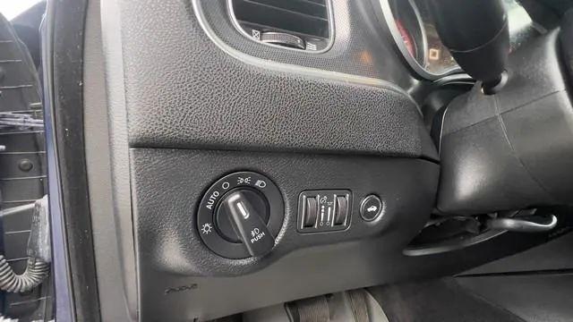 2015 Dodge Charger SXT