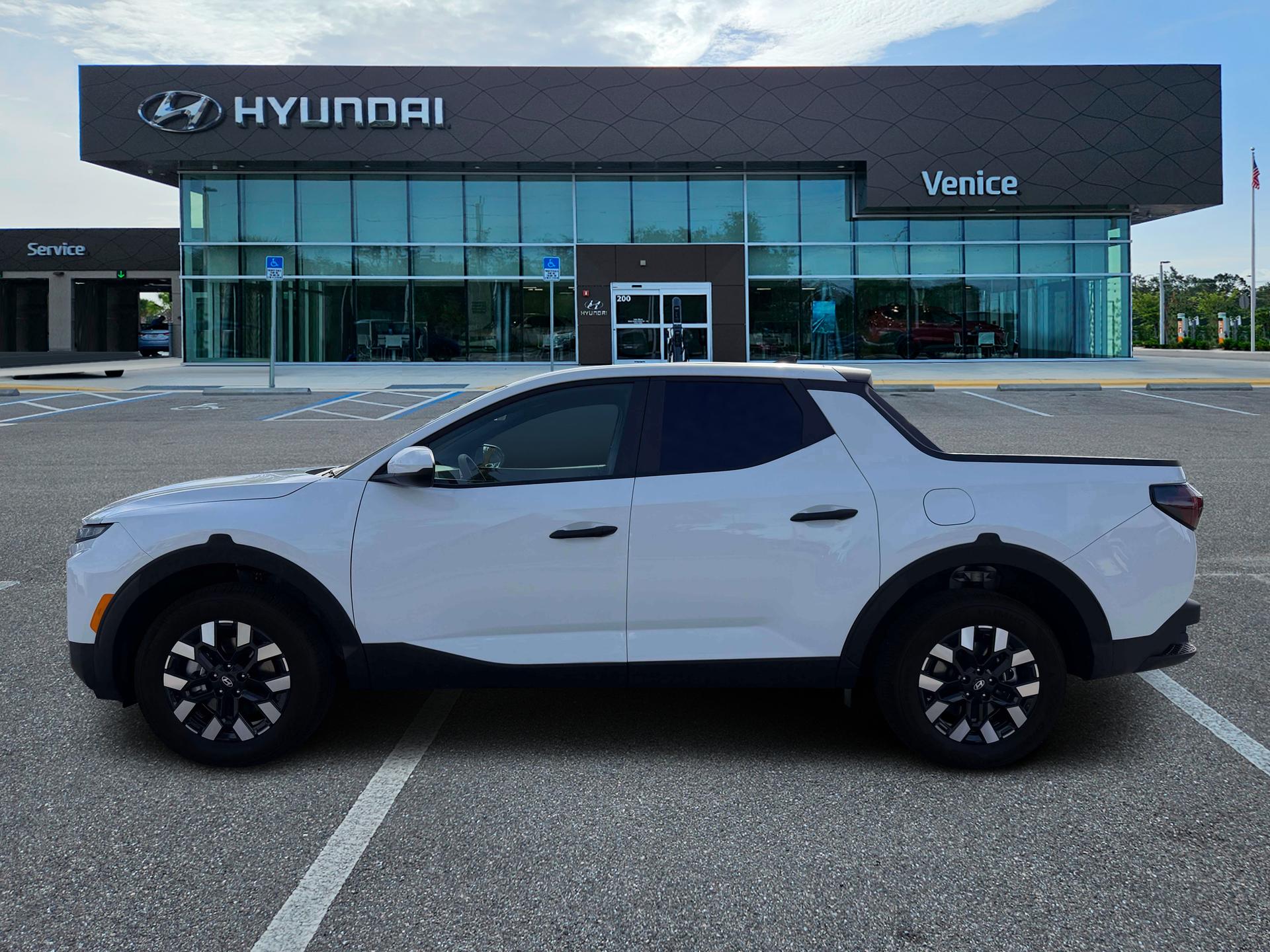 2027 Hyundai SANTA CRUZ SE FWD - Image 3